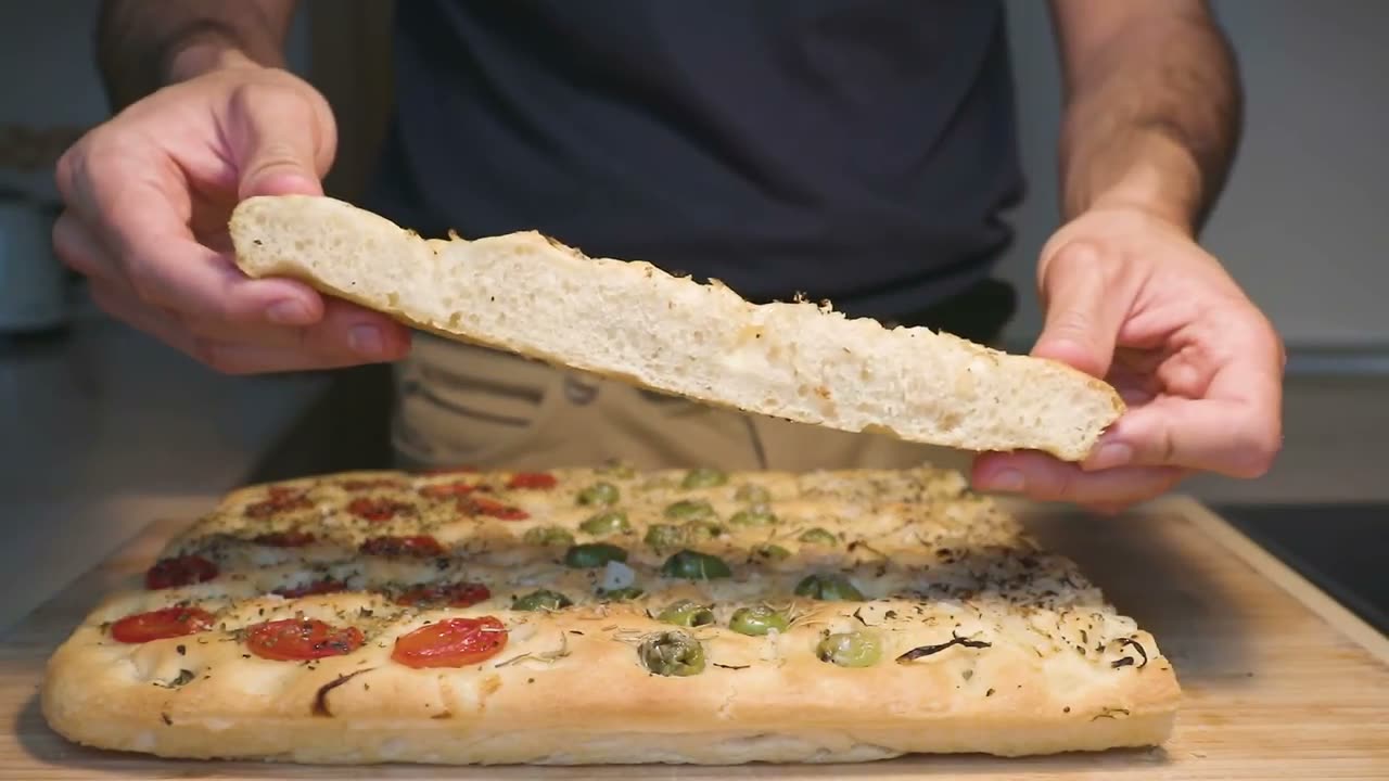 La miga esponjosa de la focaccia